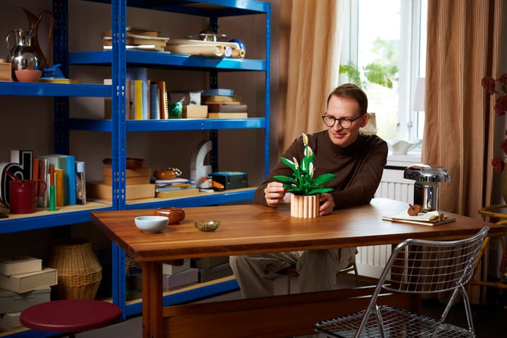 LEGO Peace Lily Botanical Collection