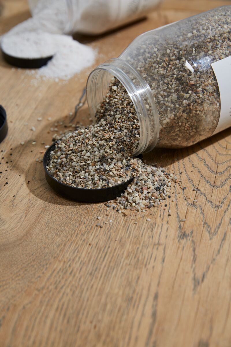 The Old Yew Plant Shop Sand - Thumbnail 3