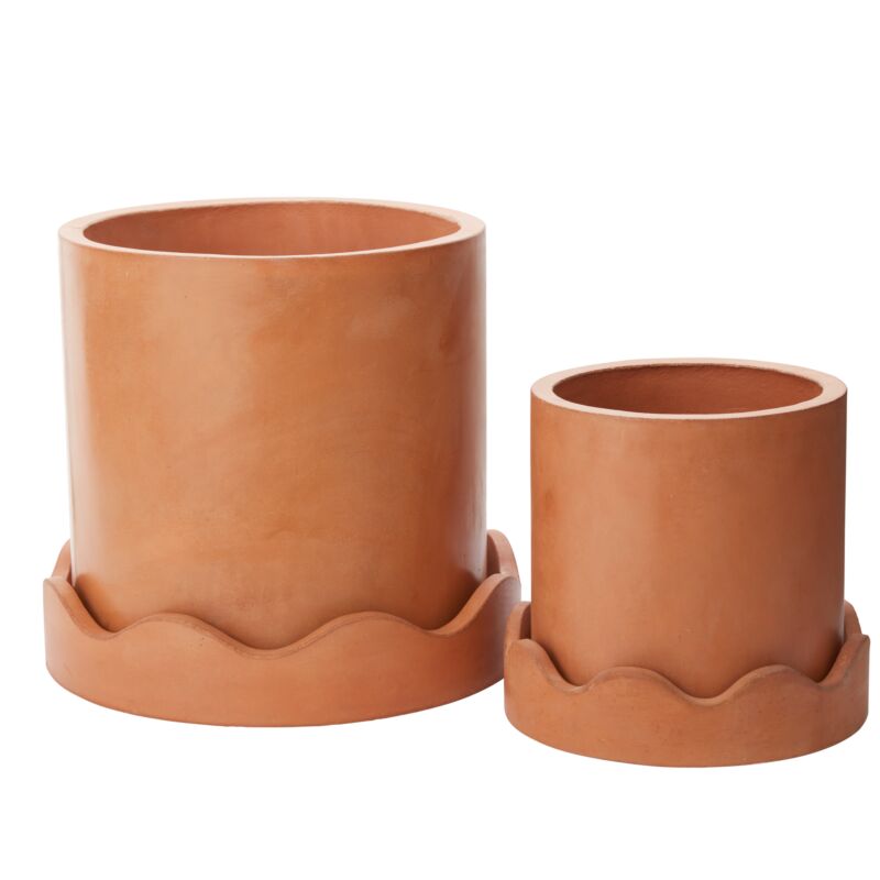 Concrete Pot with Wavy Saucer
