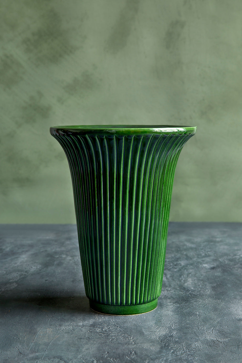 Linear Vase